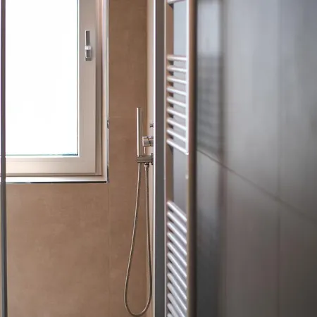 Appartamento Prestige Main - Just 30 Seconds Walk To Bernina Express