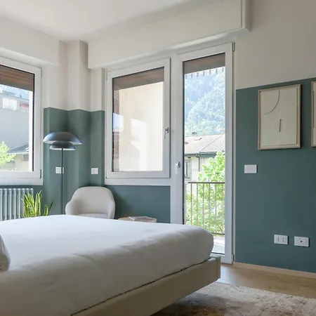 Prestige Main - Just 30 Seconds Walk To Bernina Express